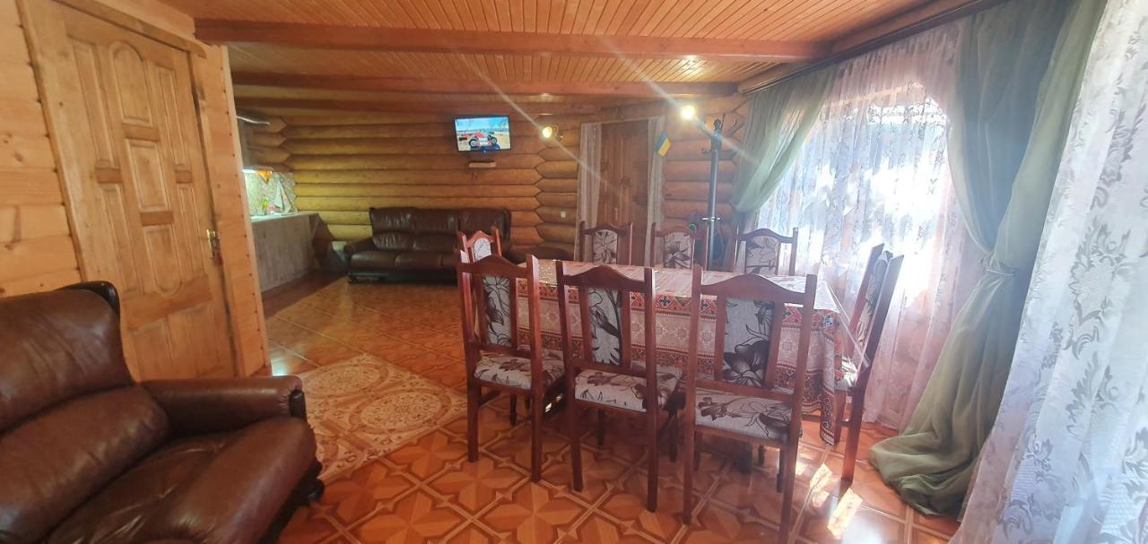Villa Прутець à Mykulychyn Extérieur photo