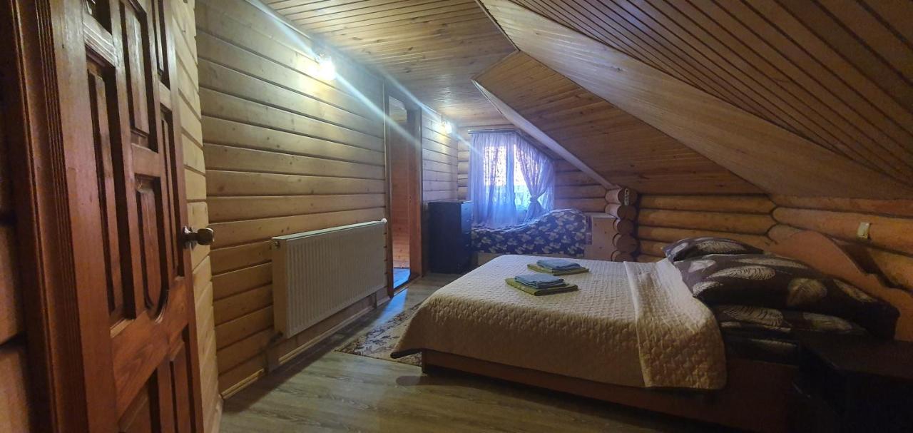 Villa Прутець à Mykulychyn Extérieur photo